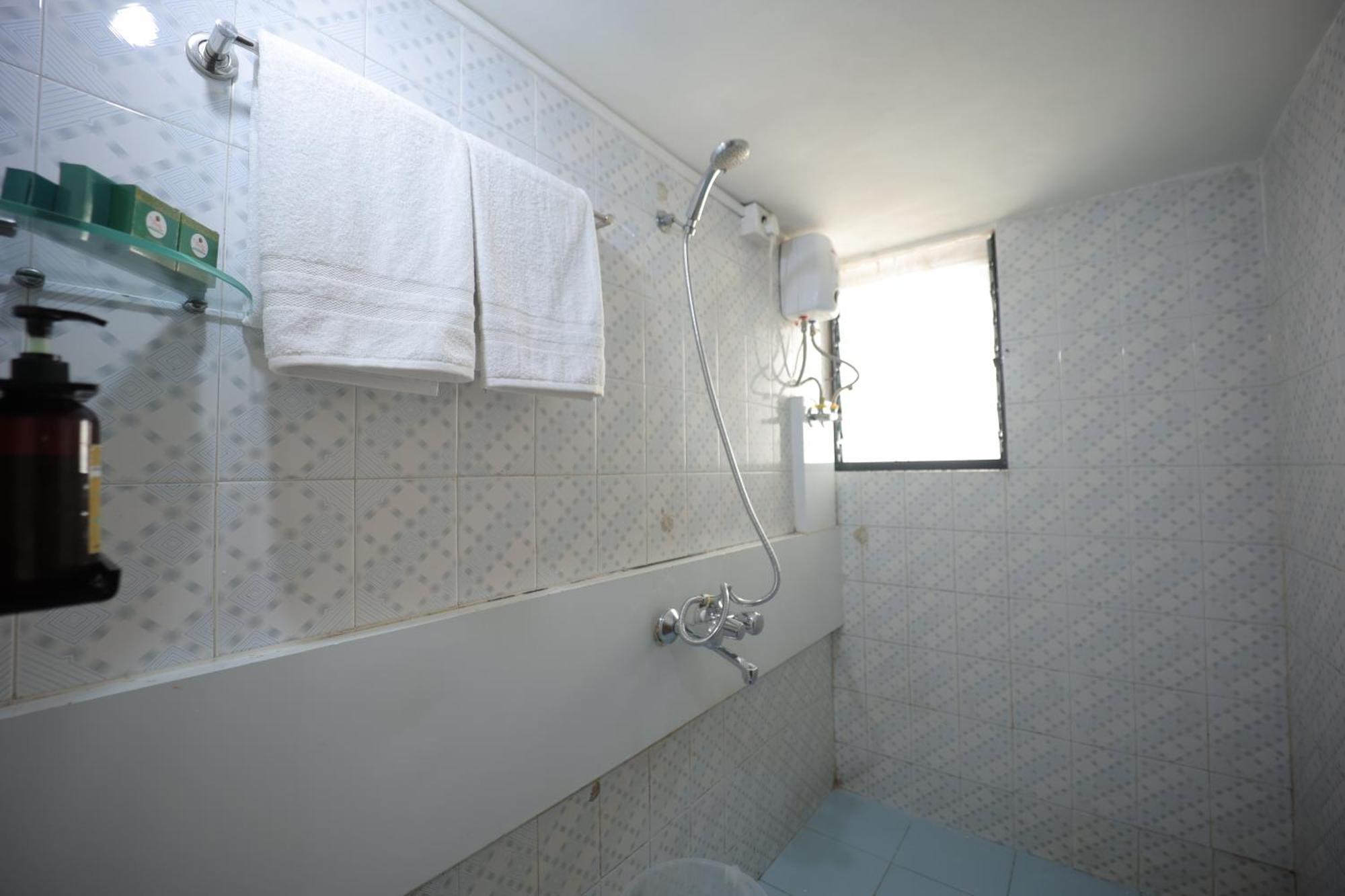 The Byke Studio Pure Veg Apartment, Thane Exteriör bild